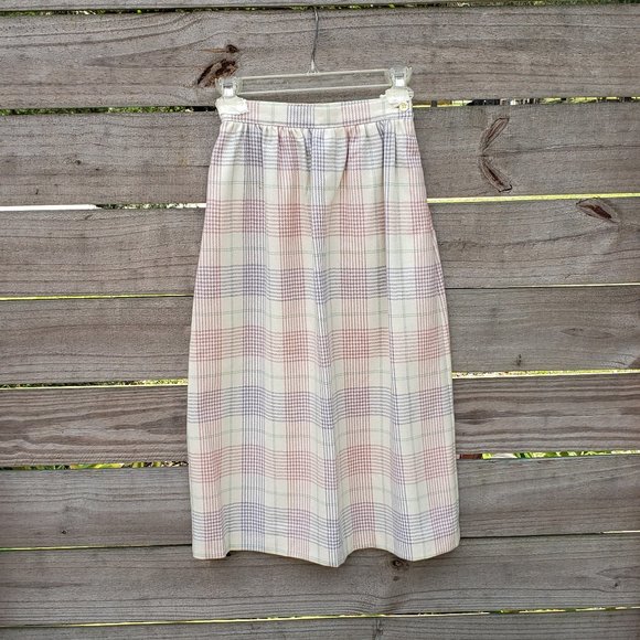 Lady’s Two-piece Suit - Picture 6 of 7